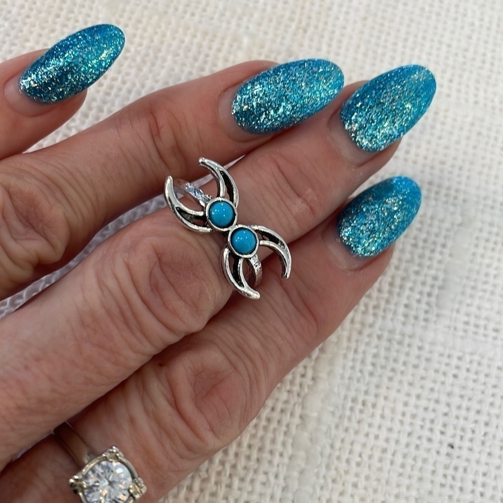 💐5/25 southwestern faux turquoise silver tone unique statement ring